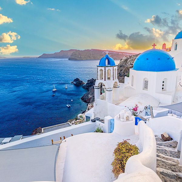 Bespoke holidays to the iconic Greek Islands.